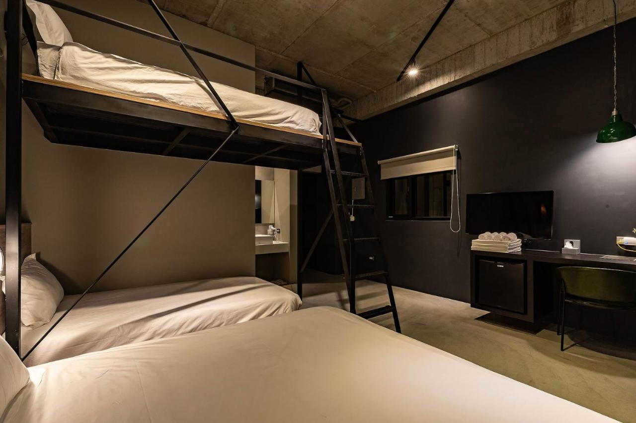 Sleeping Inn Hualien Extérieur photo