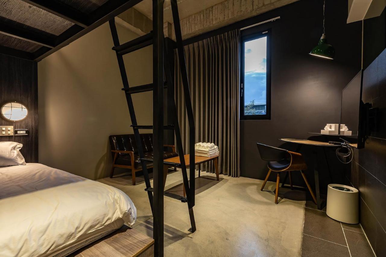 Sleeping Inn Hualien Extérieur photo