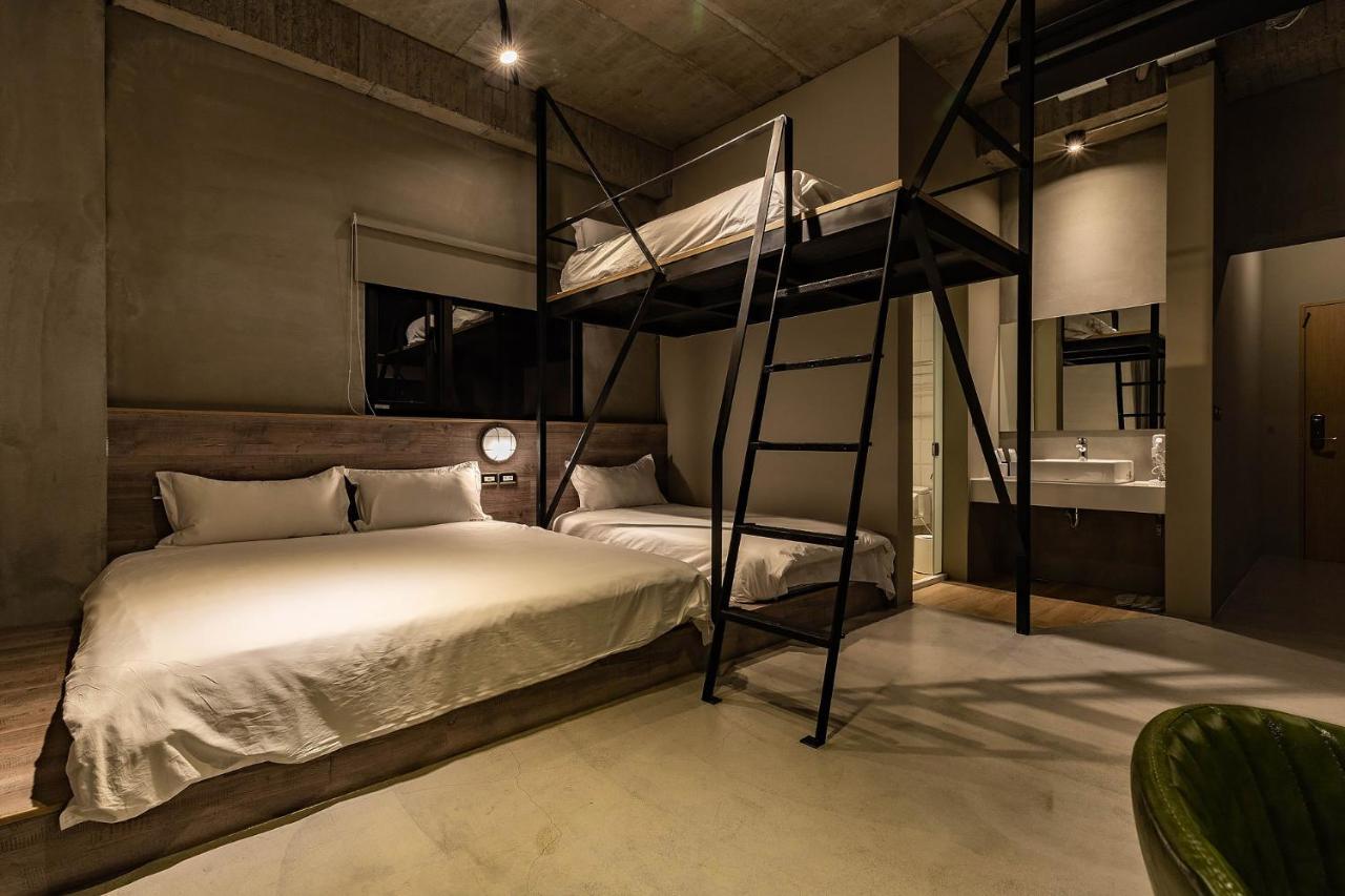 Sleeping Inn Hualien Extérieur photo